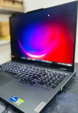 New Laptop Lenovo Legion Pro 7 16GB Intel Core i9 SSD 1T