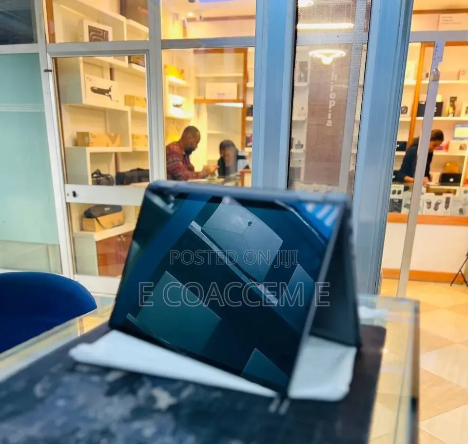 New Laptop HP 16GB Intel Core Ultra 7 SSD 1T