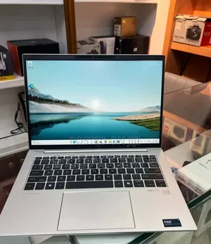 New Laptop HP 16GB Intel Core Ultra 7 SSD 512GB