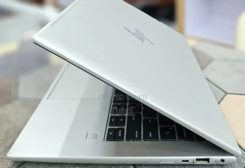 New Laptop HP EliteBook 840 G9 16GB Intel Core i7 SSD 512GB