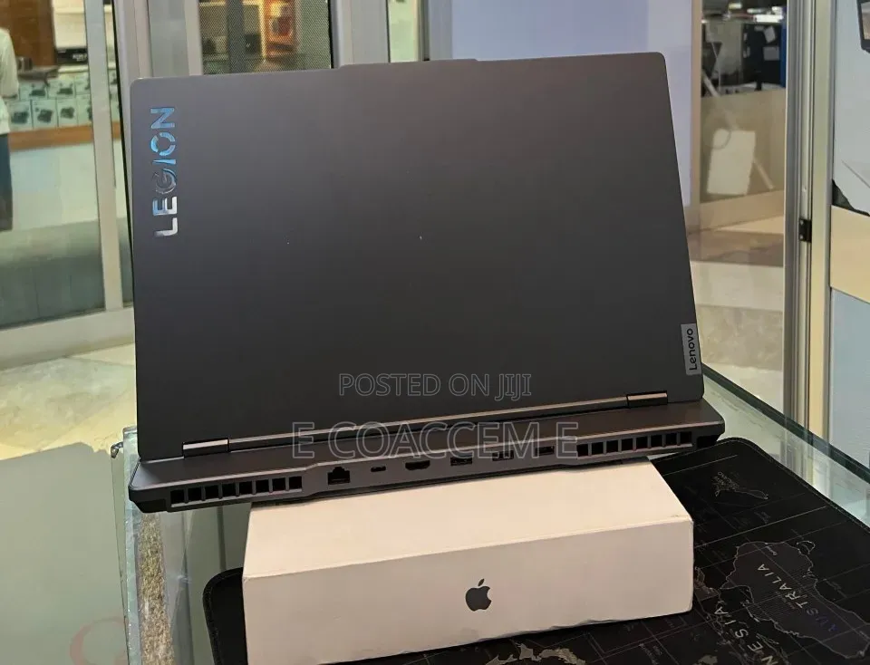 New Laptop Lenovo 16GB AMD Ryzen 7 SSD 1T