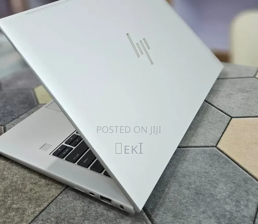 New Laptop HP EliteBook 840 G9 16GB Intel Core i7 SSD 512GB