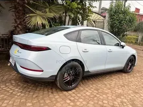 BYD Qin Plus DM-i 2024
