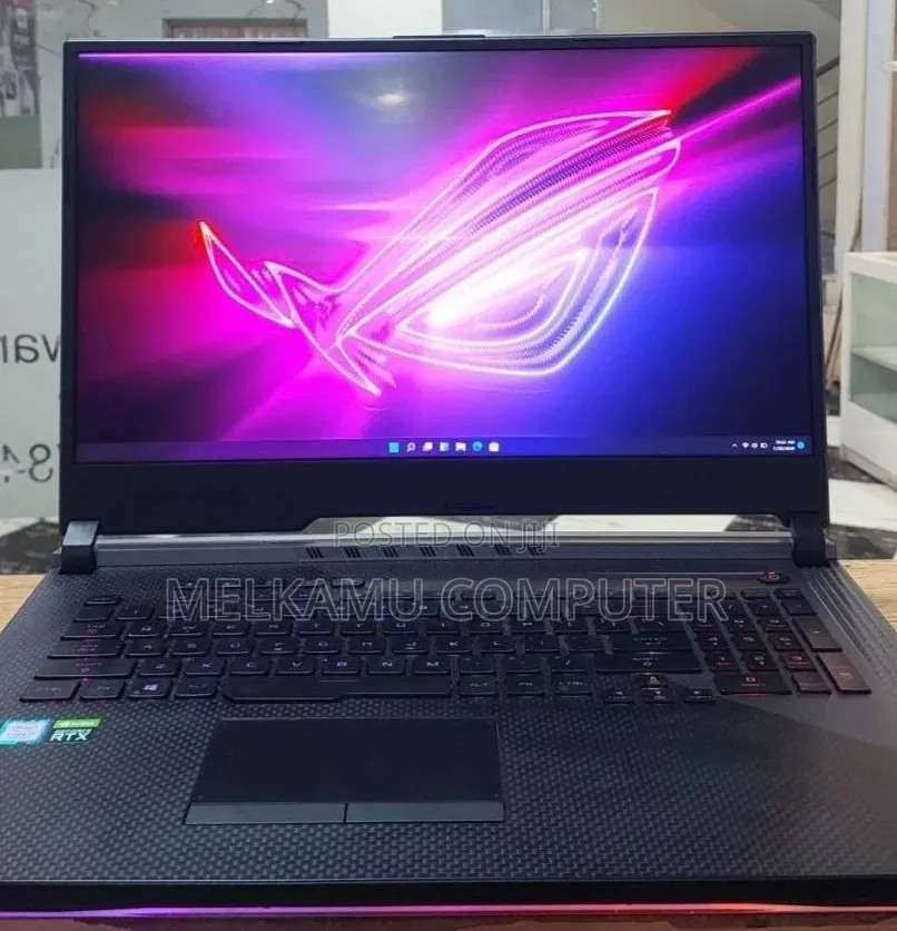 New Laptop Asus ROG Strix G17 16GB Intel Core i7 SSD 256GB