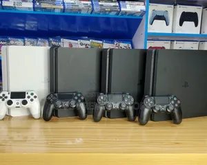 PS4 Slim Jailbreak + 1 Original Controller
‎