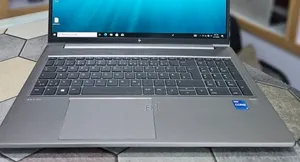 New Laptop HP ZBook Power G9 i7 16GB Intel Core i7 SSD 1T