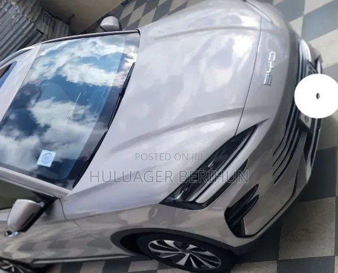 New BYD Song Plus 2024 Silver