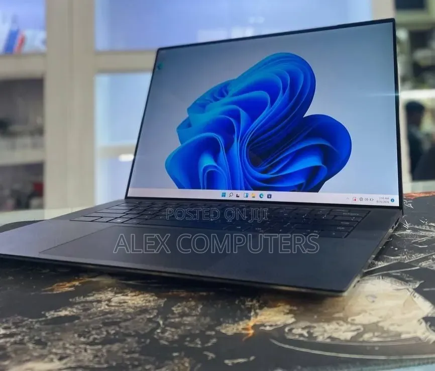 New Laptop Dell Precision 5540 16GB Intel Core i7 SSD 512GB