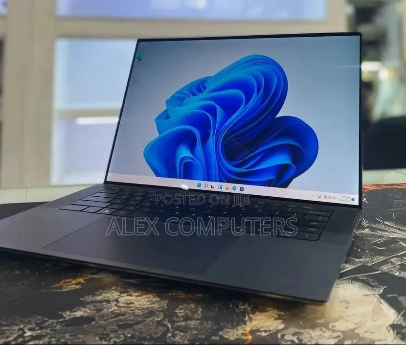 New Laptop Dell Precision 5540 16GB Intel Core i7 SSD 512GB
