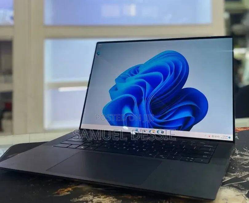 New Laptop Dell Precision 5540 16GB Intel Core i7 SSD 512GB