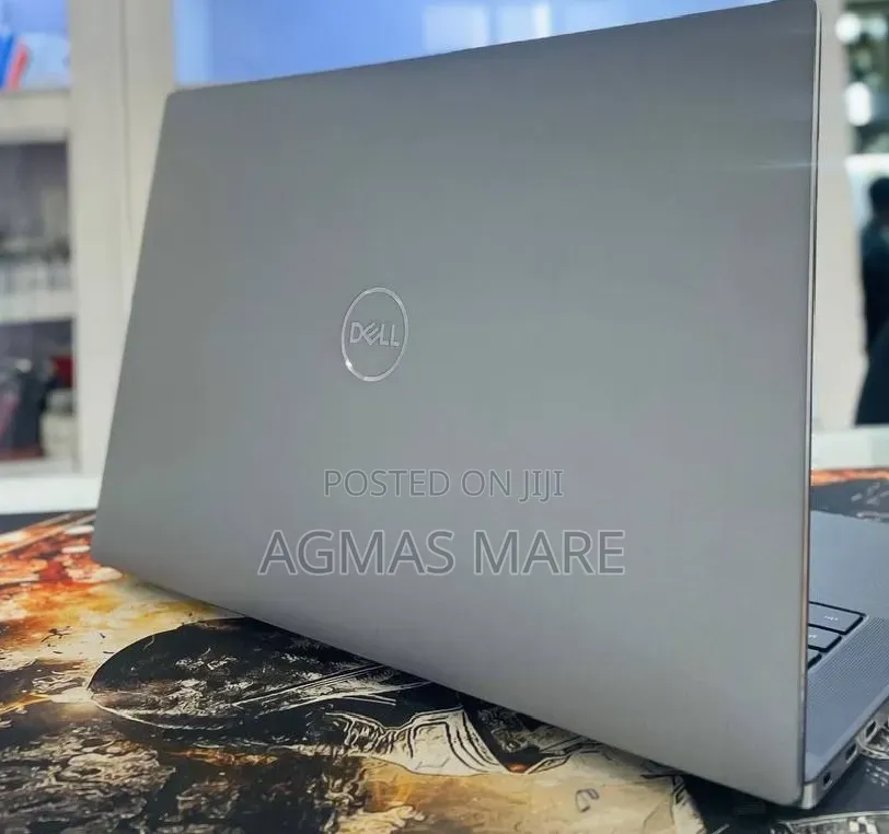 New Laptop Dell 16GB Intel Core i7 SSD 512GB