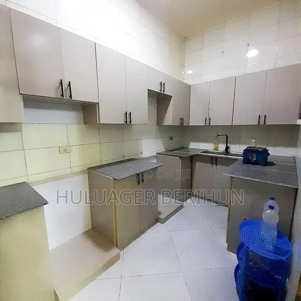 Furnished 5bdrm Villa in Bole for sale