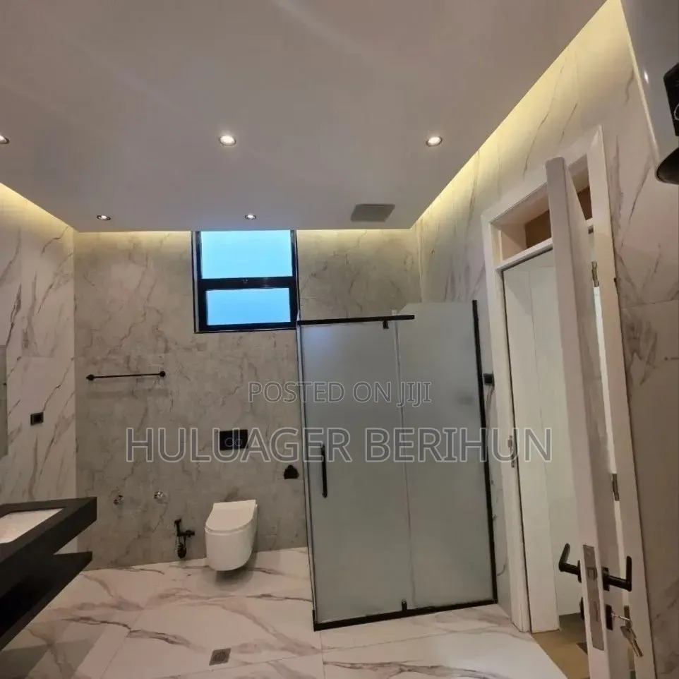 Furnished 5bdrm House in Bole for sale