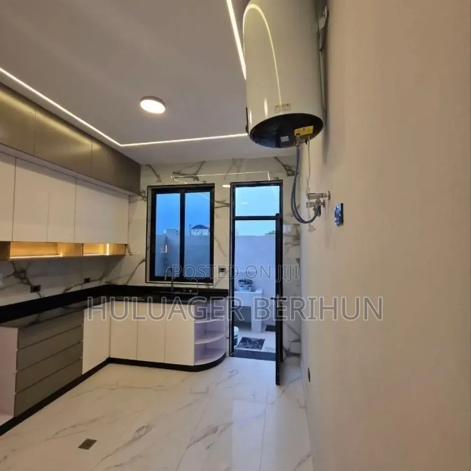 Furnished 5bdrm House in Bole for sale