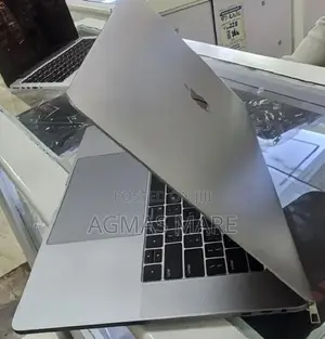 New Laptop Apple MacBook Pro 2018 16GB Intel Core i7 SSD 512GB