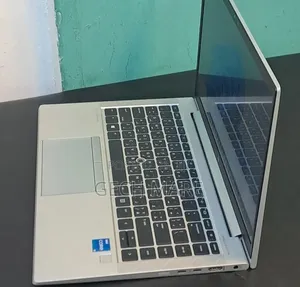 New Laptop HP EliteBook 840 G8 16GB Intel Core i5 SSD 512GB