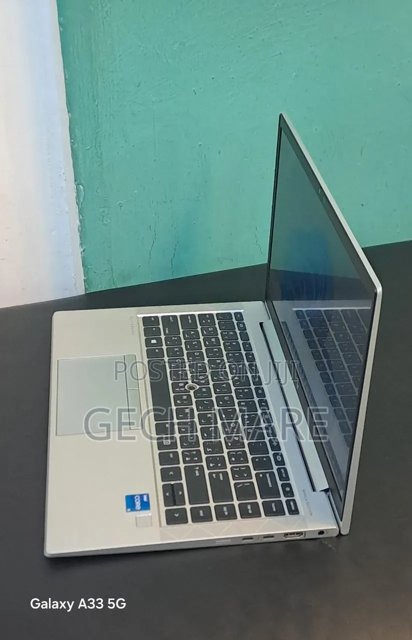 New Laptop HP EliteBook 840 G8 16GB Intel Core i5 SSD 512GB