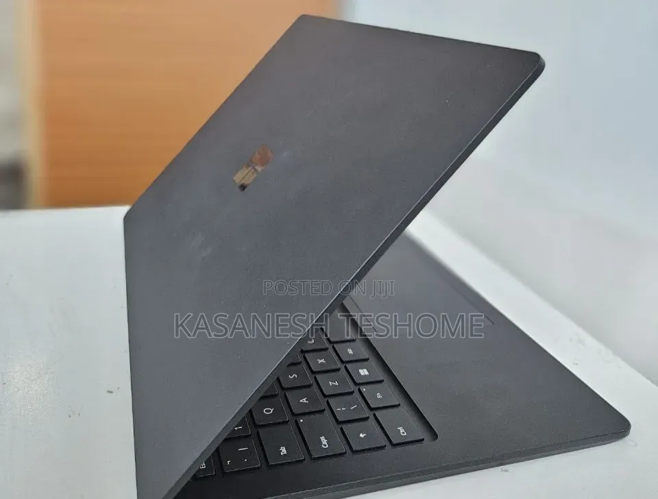 New Laptop Microsoft Surface Laptop 4 16GB Intel Core i7 SSD 512GB