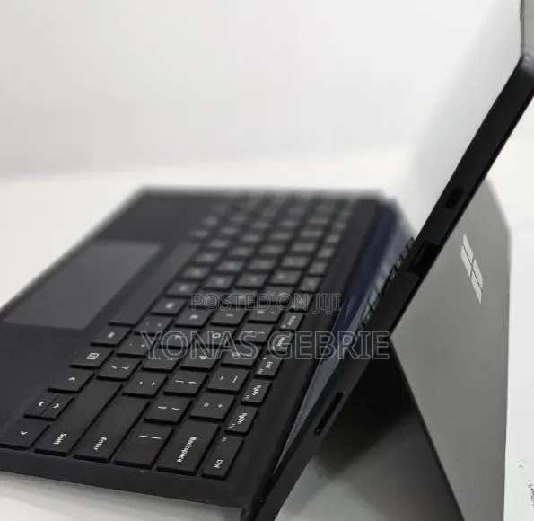 New Laptop Microsoft Surface 16GB Intel Core i7 SSD 1T