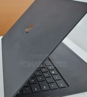 New Laptop Microsoft Surface 16GB Intel Core i7 SSD 512GB