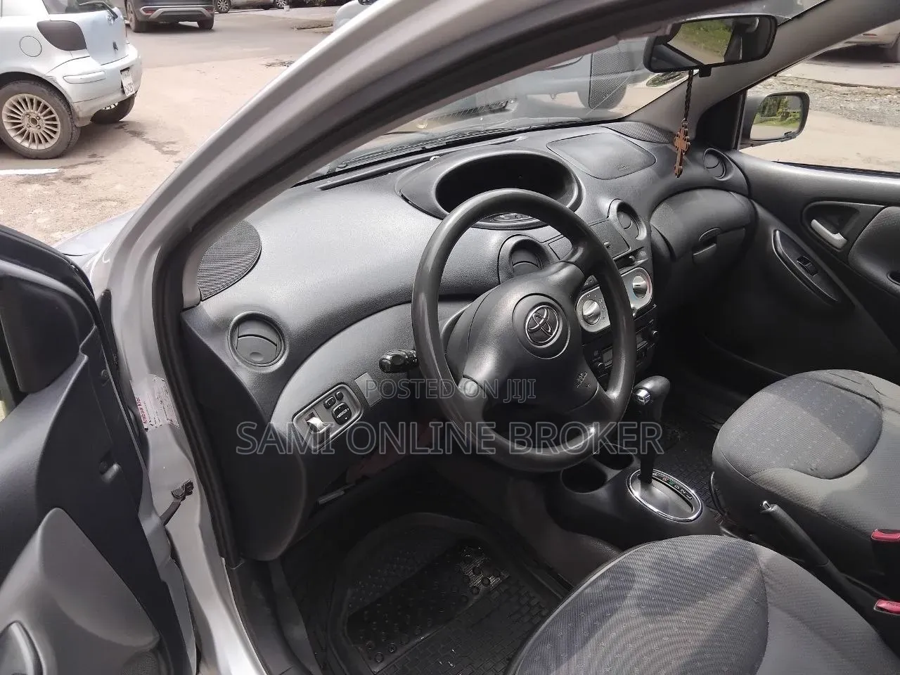 Toyota Vitz 2004 Gray