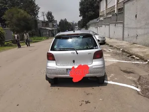 Toyota Vitz 2004 Gray
