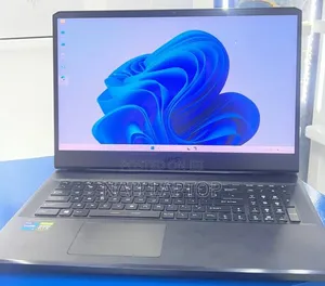New Laptop MSI 16GB Intel Core i7 SSD 512GB