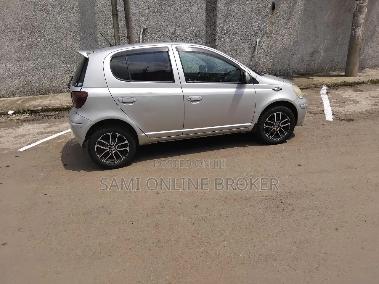 Toyota Vitz 2004 Gray