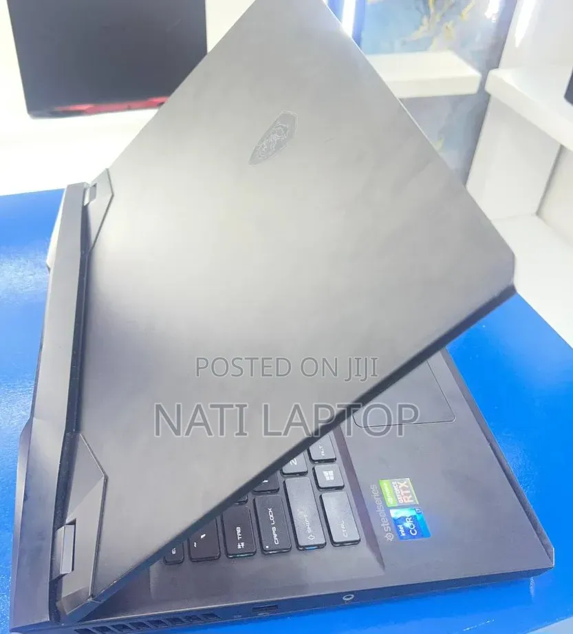 New Laptop MSI 16GB Intel Core i7 SSD 512GB