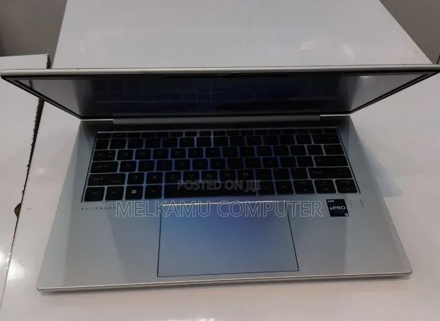 New Laptop HP EliteBook 840 G10 16GB Intel Core i7 SSD 512GB