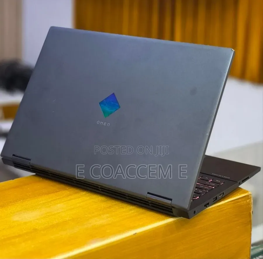 New Laptop HP 16GB AMD Ryzen 5 SSD 512GB