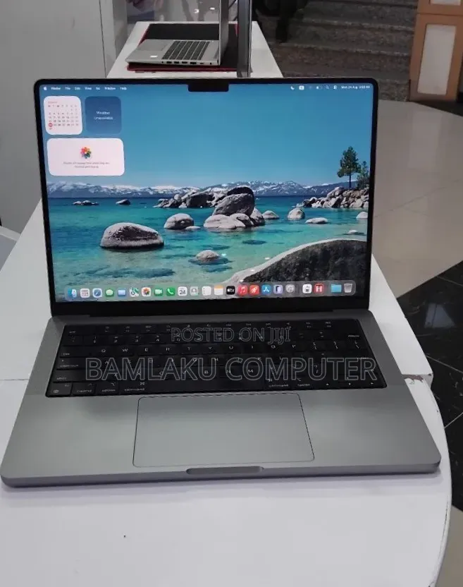 New Laptop Apple MacBook Pro 2021 M1 32GB Apple M1 Pro SSD 512GB