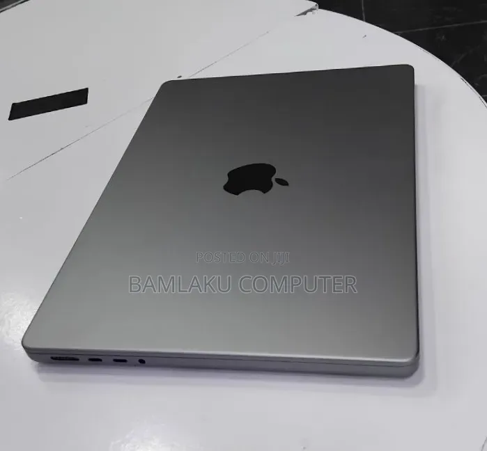 New Laptop Apple MacBook Pro 2021 M1 32GB Apple M1 Pro SSD 512GB