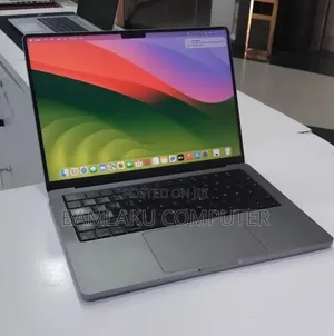 New Laptop Apple MacBook Pro 2021 M1 32GB Apple M1 Pro SSD 1T