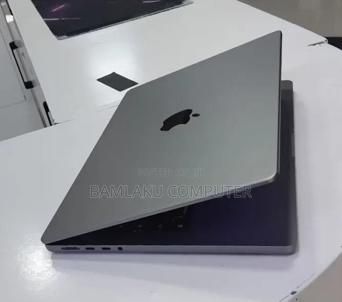 New Laptop Apple MacBook Pro 2021 M1 32GB Apple M1 Pro SSD 1T