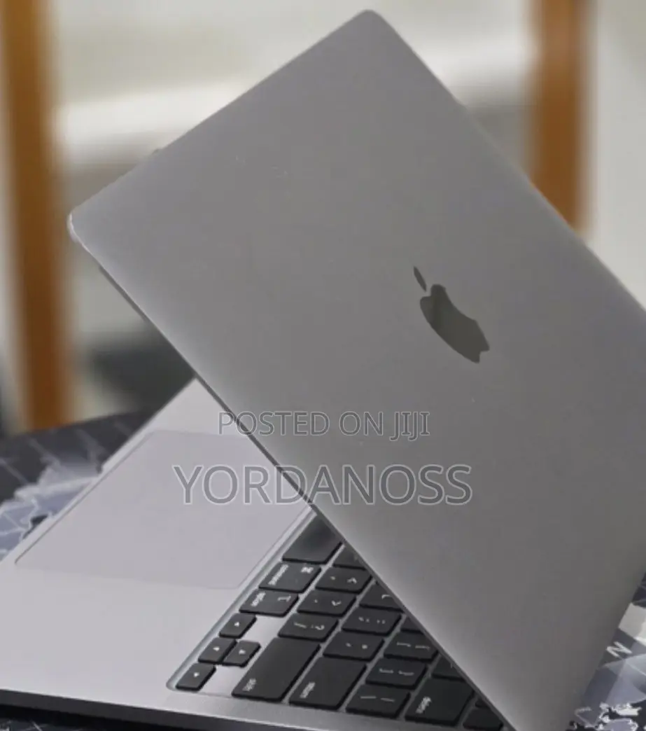 New Laptop Apple MacBook Pro 2020 M1 16GB Apple M1 Pro SSD 512GB