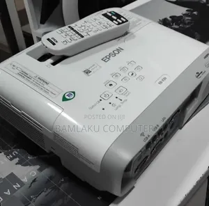 BRAND NEW  EPSON Projector 
👉Has Remote 
Model Name:  EB-x39