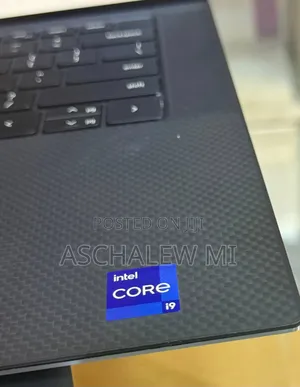 New Laptop Dell Precision 5560 16GB Intel Core i9 SSD 512GB