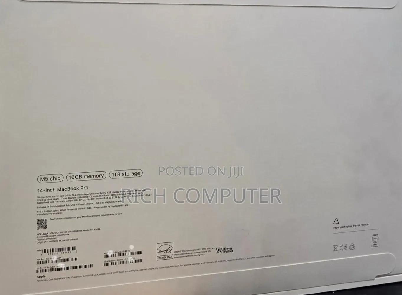 New Laptop Apple MacBook 16GB Apple M5 SSHD (Hybrid) 1T