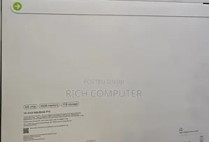 New Laptop Apple MacBook 16GB Apple M5 SSHD (Hybrid) 1T