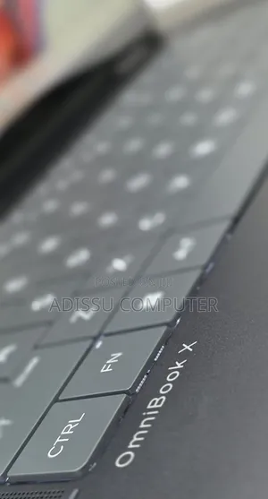 New Laptop HP OmniBook 5 Flip 16GB Intel Core Ultra 7 SSD 1T