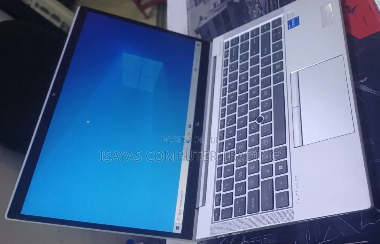 New Laptop HP EliteBook 840 G8 16GB Intel Core i5 SSD 512GB