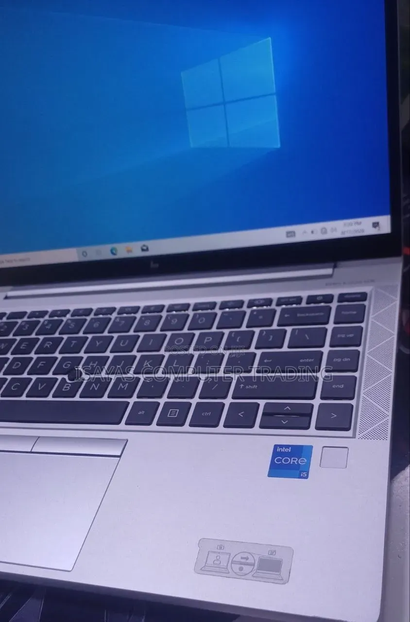 New Laptop HP EliteBook 840 G8 16GB Intel Core i5 SSD 512GB