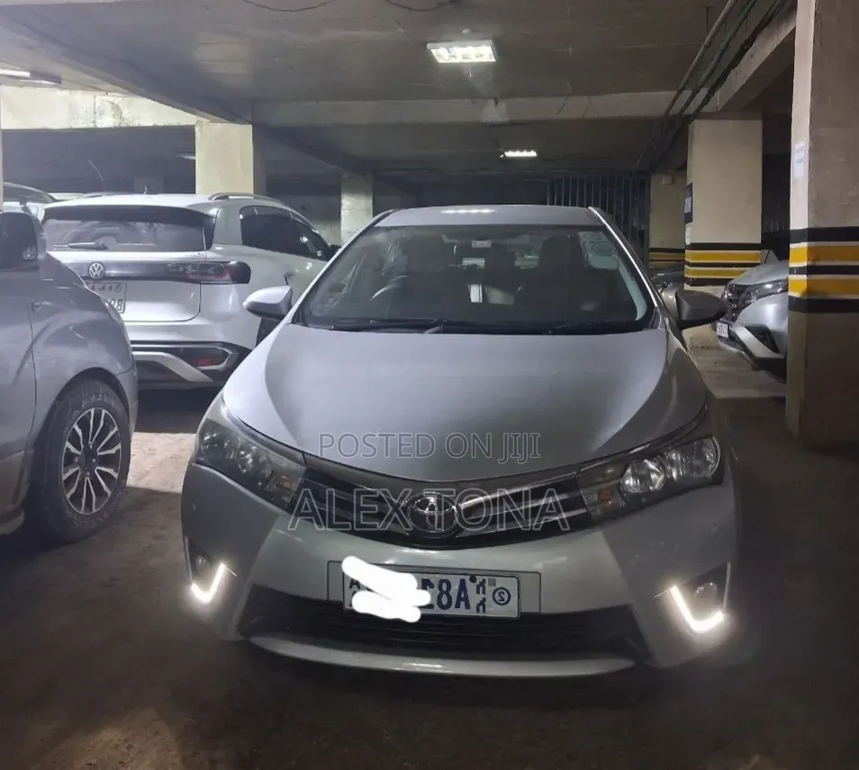 Toyota Corolla 2016 Silver