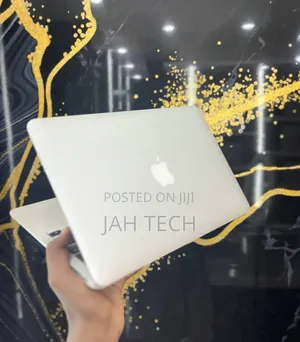 New Laptop Apple MacBook Air 2015 8GB Intel Core i5 SSD 128GB