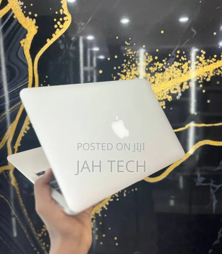 New Laptop Apple MacBook Air 2015 8GB Intel Core i5 SSD 128GB