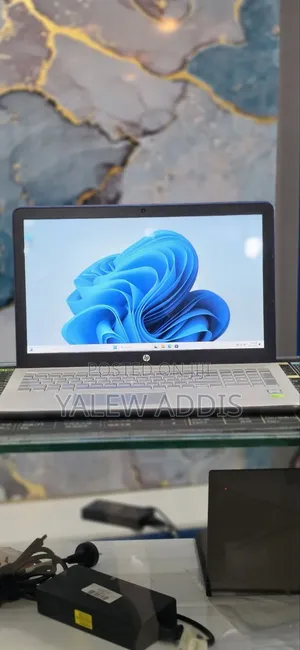 New Laptop HP Pavilion 15 12GB Intel Core i7 SSD 1T