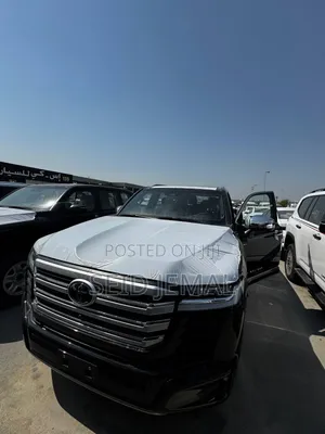 New Toyota Land Cruiser 2025 Matt Black