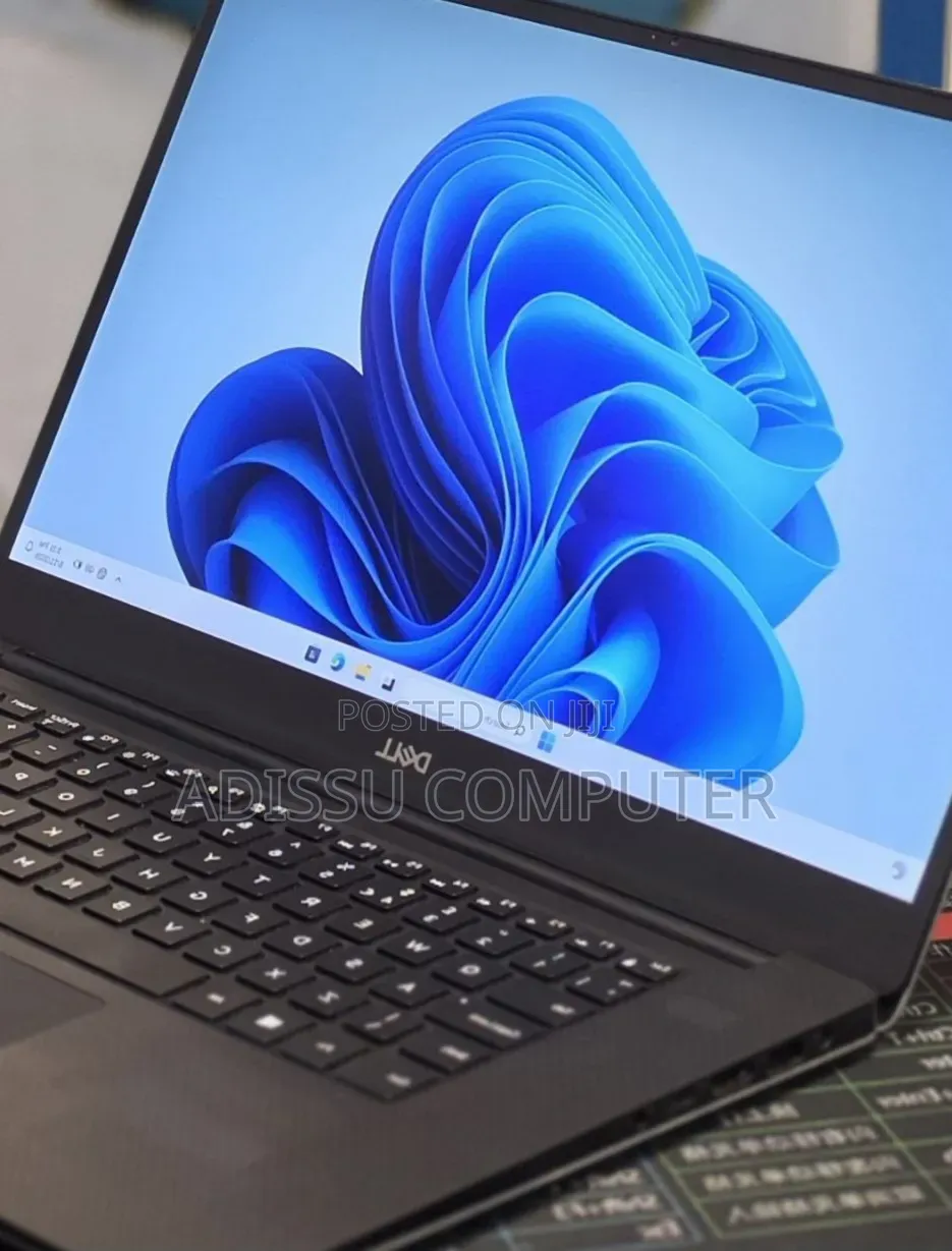 New Laptop Dell XPS 15 16GB Intel Core i5 SSD 512GB