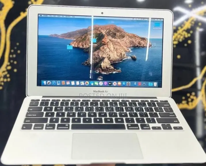New Laptop Apple MacBook Air 2015 8GB Intel Core i5 SSD 128GB